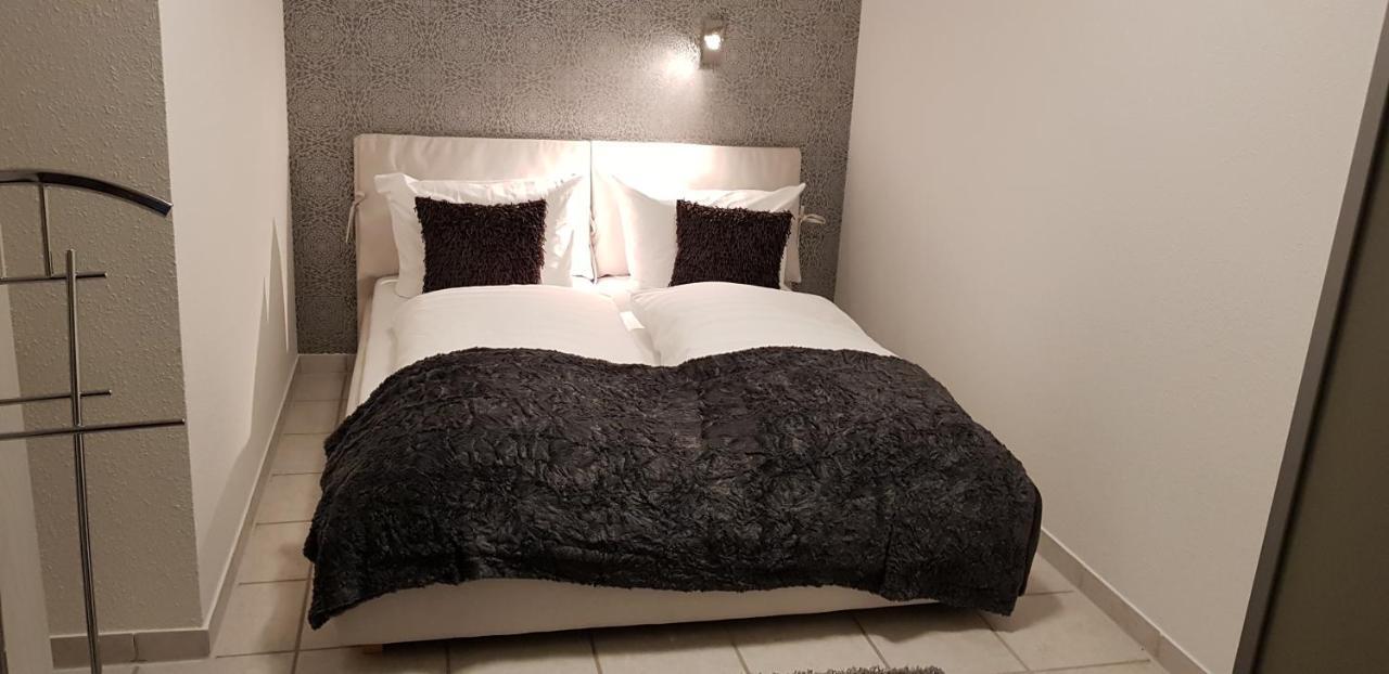 Ferienwohnung Gockels-Auszeit バート・ヴィルドゥンゲン エクステリア 写真